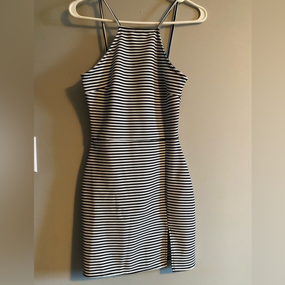 stradivarius Dresses & Skirts - ✨ 3 for 12 ✨New mini dress. Size XS